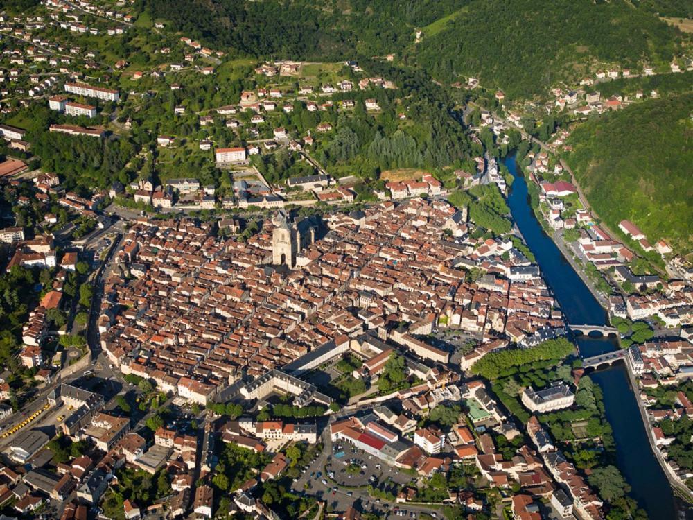 Au Temps D'Antan Appartamento Villefranche-de-Rouergue Esterno foto