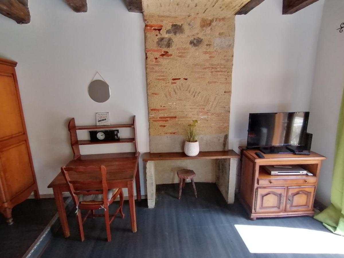 Au Temps D'Antan Appartamento Villefranche-de-Rouergue Esterno foto